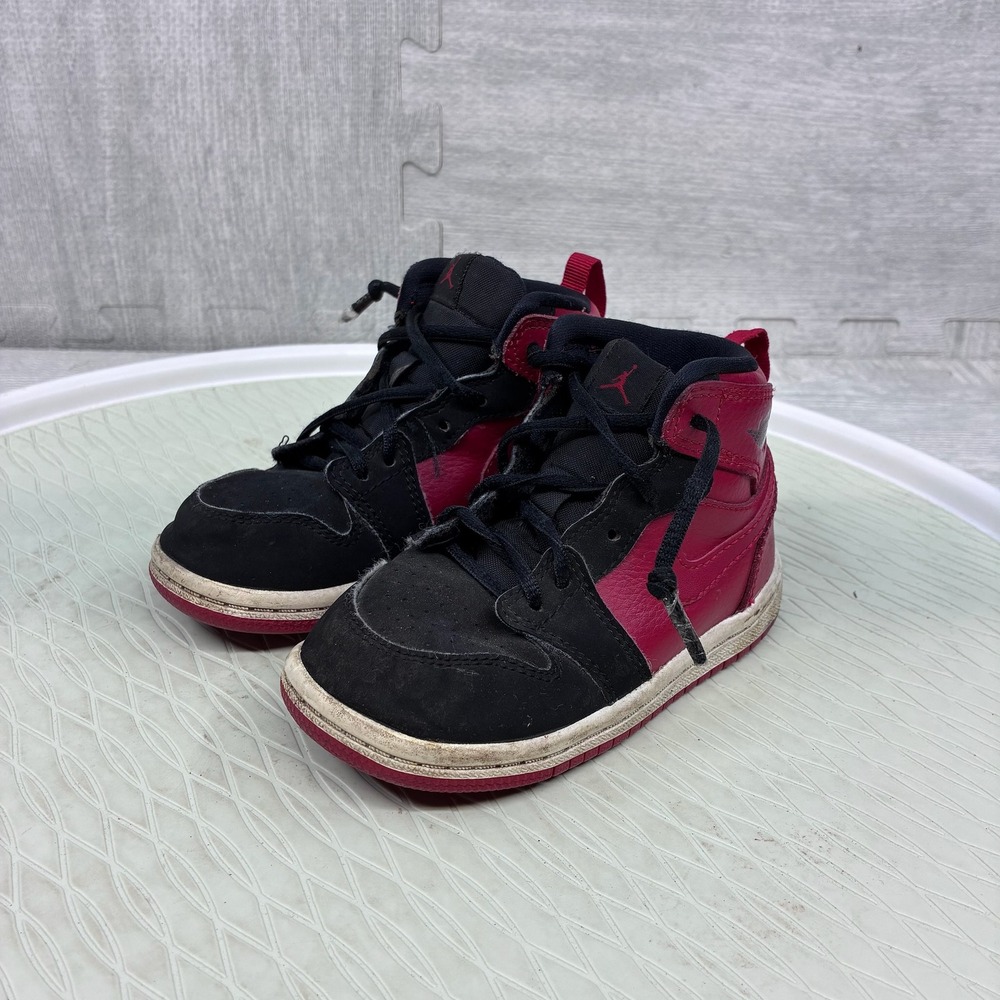Jordan 1 Retro High Kids 7C Red Black Leather Nubuck Sneakers 705304-605